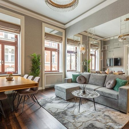 Luxury Apartment With Balcony Next To The New York Cafe Budapest Eksteriør billede